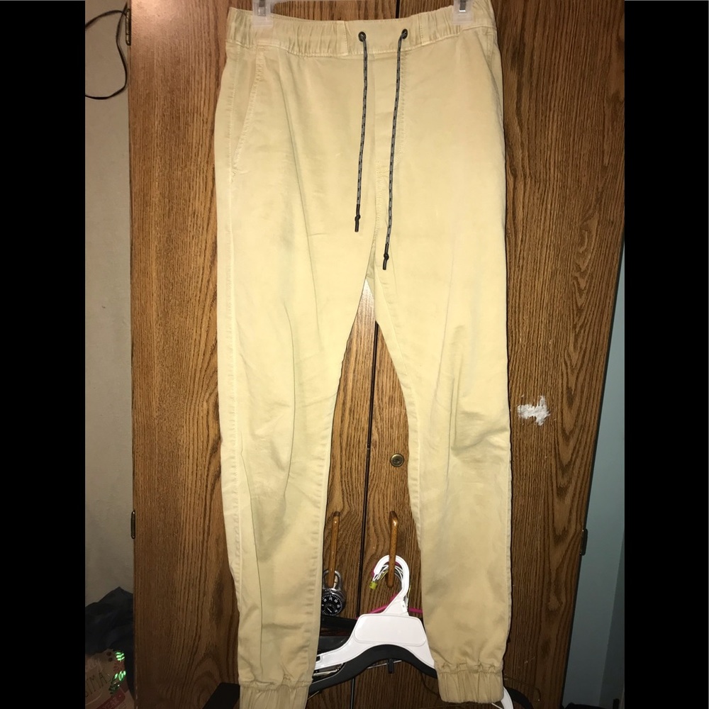 Khaki American Eagle joggers